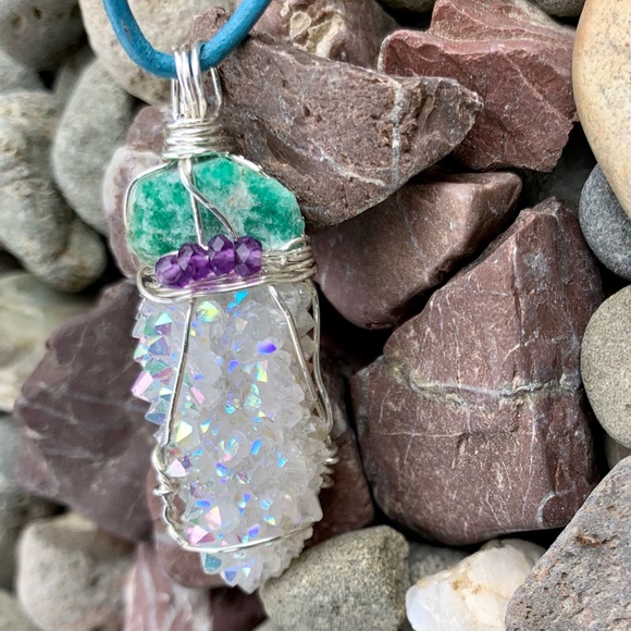 Raw Emerald, Angel Aura, Amethyst Bead Necklace - Picture 8 of 16